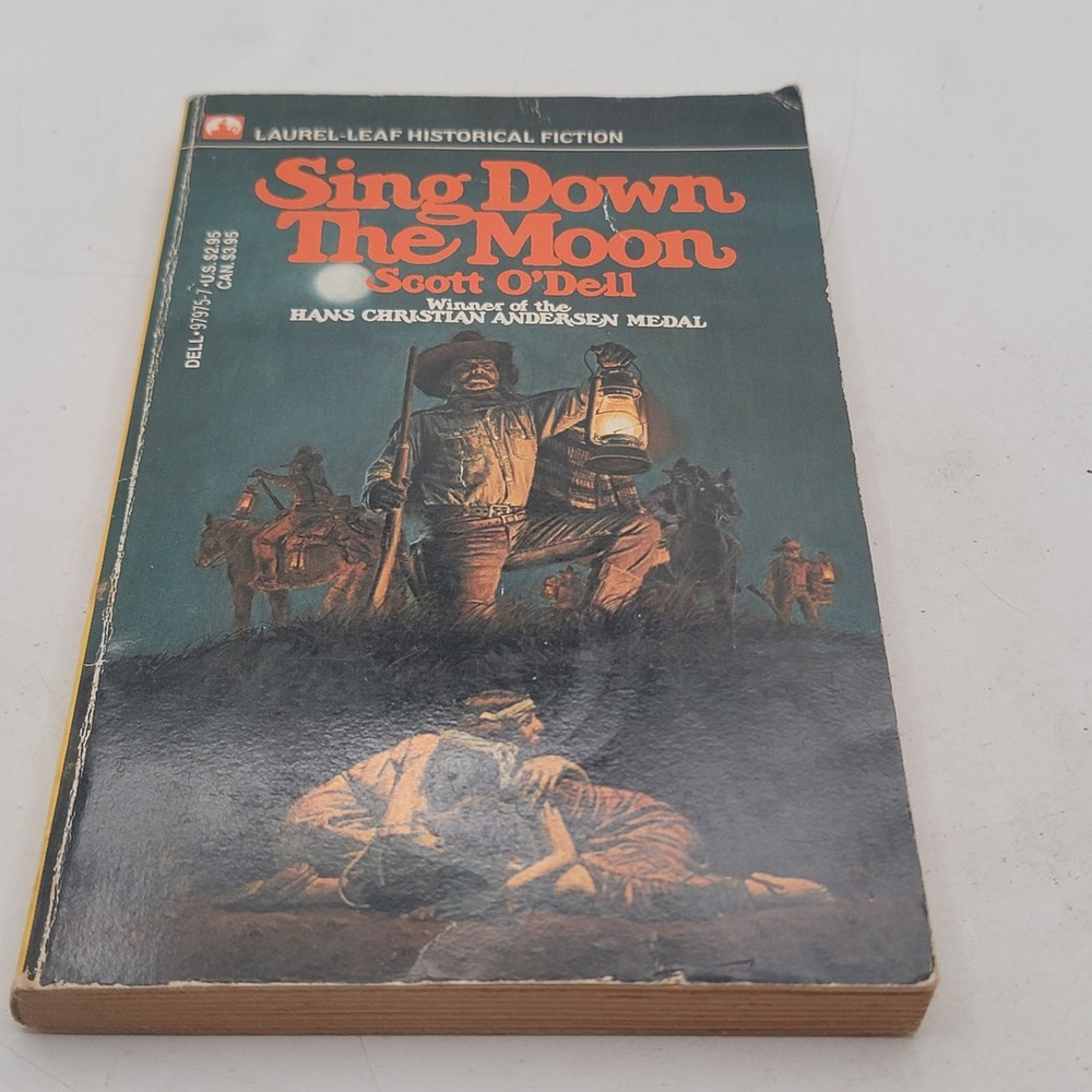 Scott O'Dell Sing Down The Moon Paperback 17th Printing Newbery Honor Good